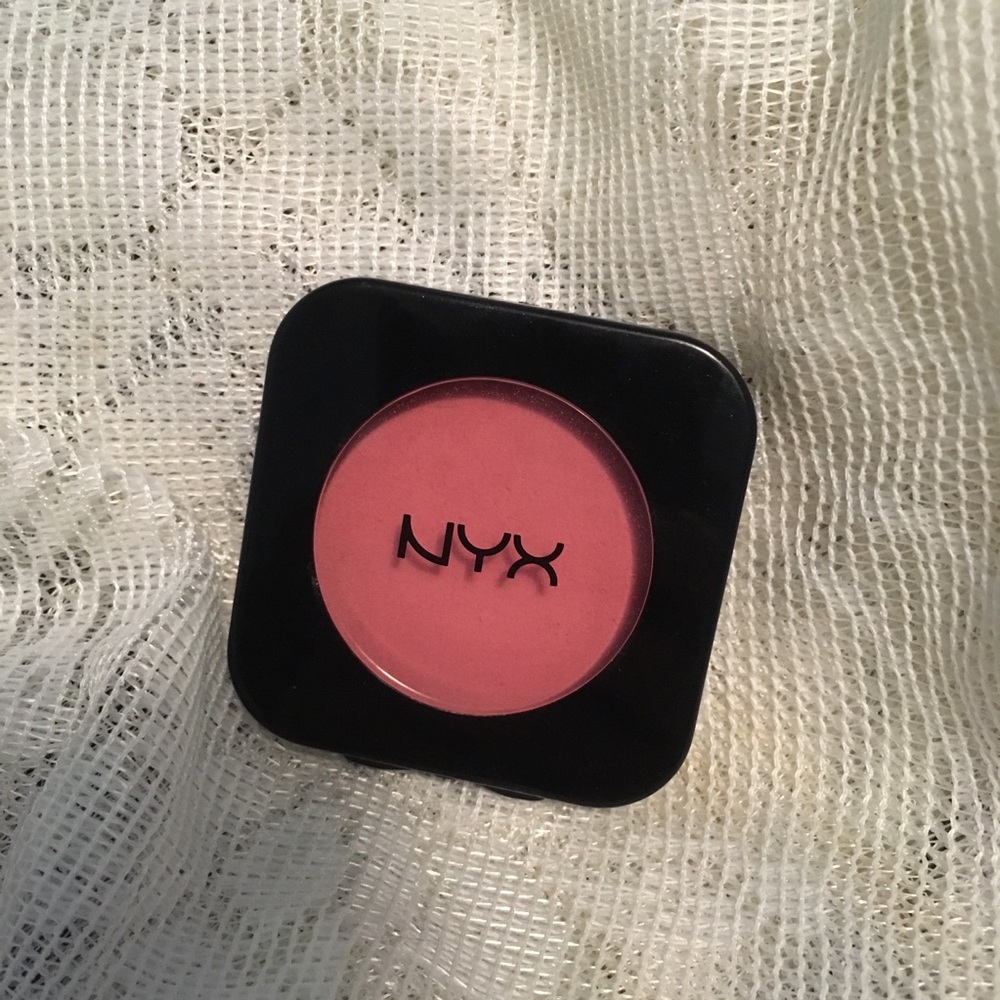 NYX HD Blush in Hamptons